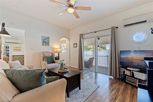 327 25TH STREET S, St Petersburg, FL 33712