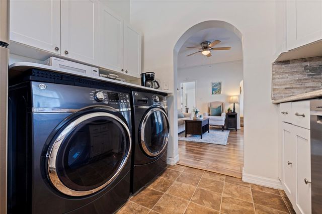 327 25TH STREET S, St Petersburg, FL 33712