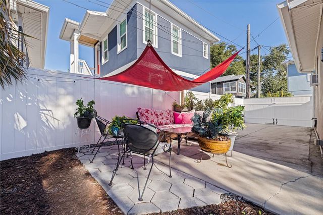 327 25TH STREET S, St Petersburg, FL 33712