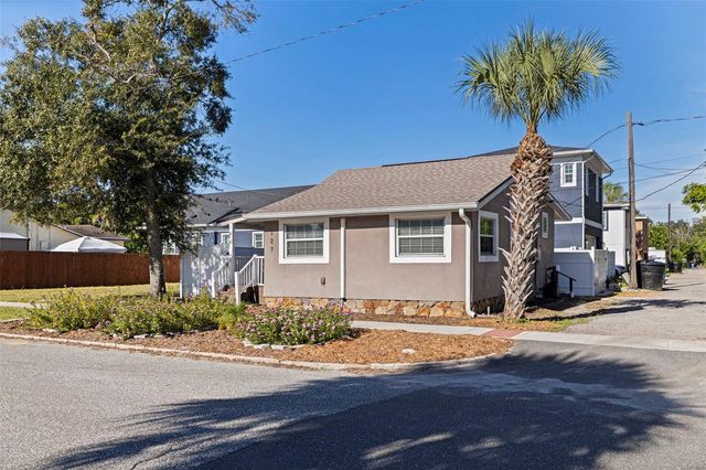 327 25TH STREET S, St Petersburg, FL 33712