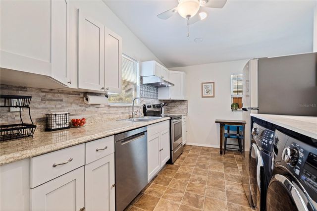 327 25TH STREET S, St Petersburg, FL 33712