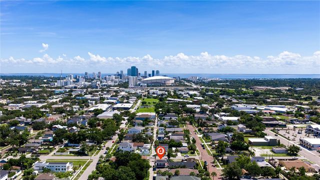 327 25TH STREET S, St Petersburg, FL 33712
