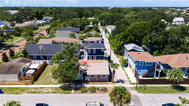 327 25TH STREET S, St Petersburg, FL 33712