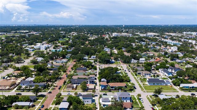 327 25TH STREET S, St Petersburg, FL 33712