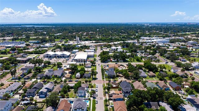 327 25TH STREET S, St Petersburg, FL 33712