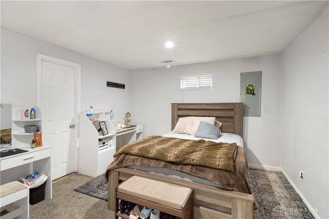 2430 Turf Club Court, West Carrollton, OH 45439