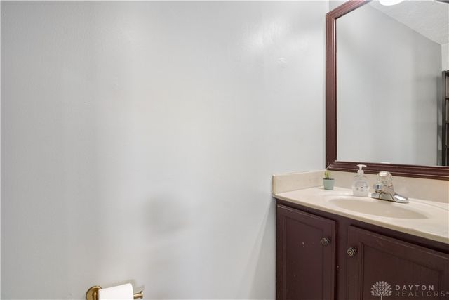 2430 Turf Club Court, West Carrollton, OH 45439