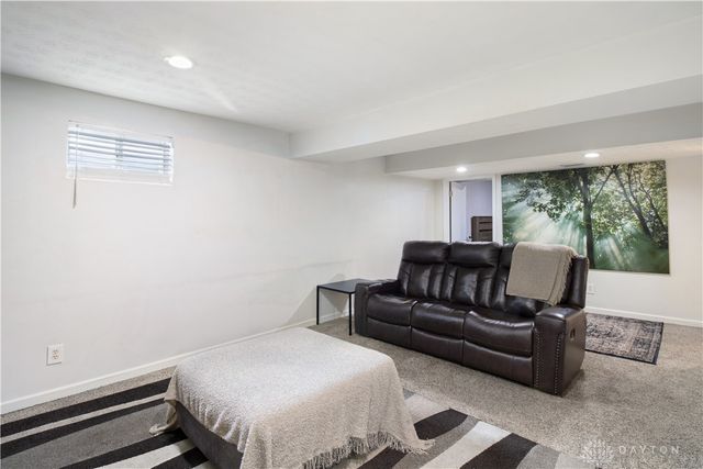 2430 Turf Club Court, West Carrollton, OH 45439