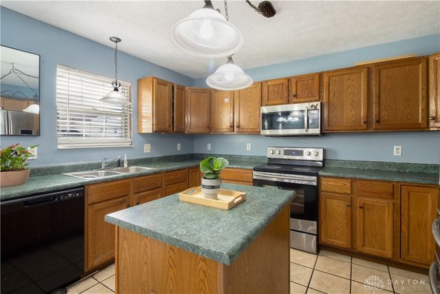 2430 Turf Club Court, West Carrollton, OH 45439