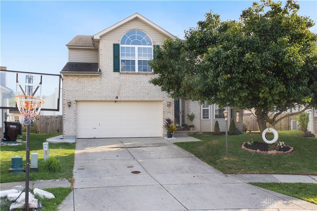 2430 Turf Club Court, West Carrollton, OH 45439