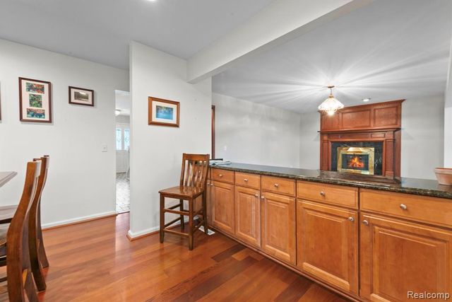 871 Spartan Drive, Rochester Hills, MI 48309
