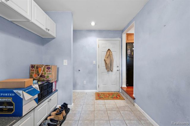 871 Spartan Drive, Rochester Hills, MI 48309