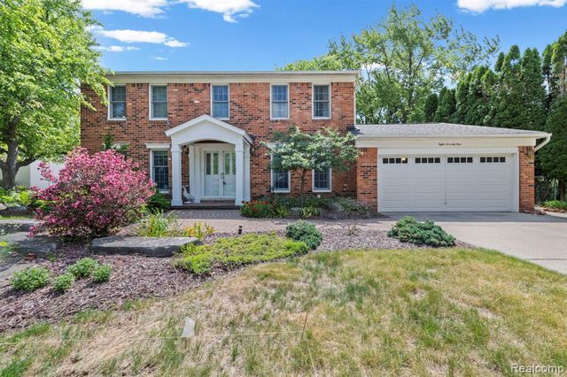 871 Spartan Drive, Rochester Hills, MI 48309