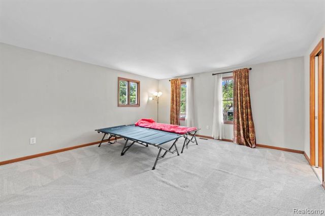 871 Spartan Drive, Rochester Hills, MI 48309
