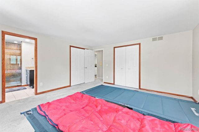 871 Spartan Drive, Rochester Hills, MI 48309