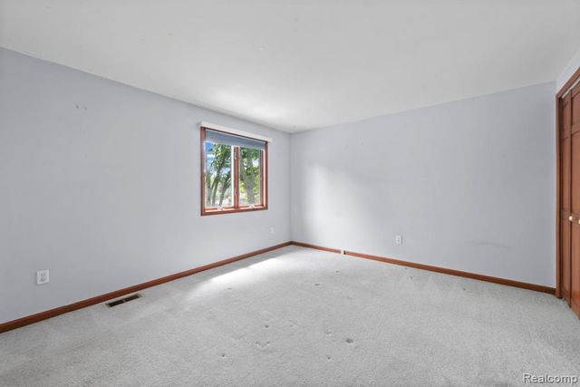 871 Spartan Drive, Rochester Hills, MI 48309