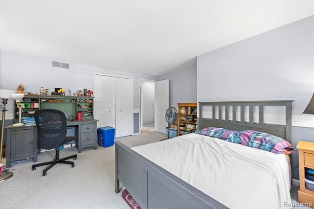 871 Spartan Drive, Rochester Hills, MI 48309