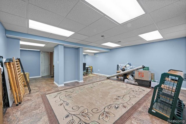 871 Spartan Drive, Rochester Hills, MI 48309