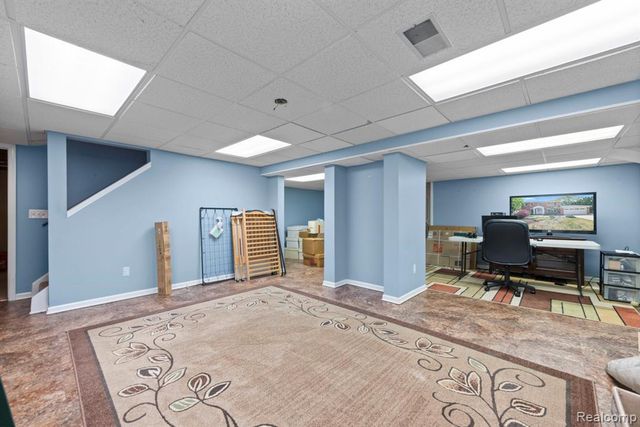 871 Spartan Drive, Rochester Hills, MI 48309