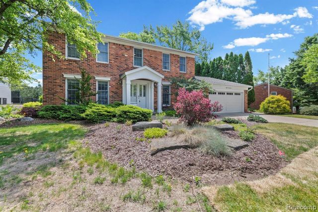 871 Spartan Drive, Rochester Hills, MI 48309