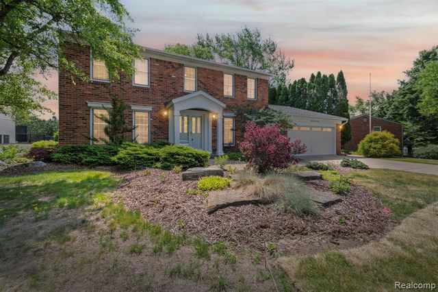 871 Spartan Drive, Rochester Hills, MI 48309