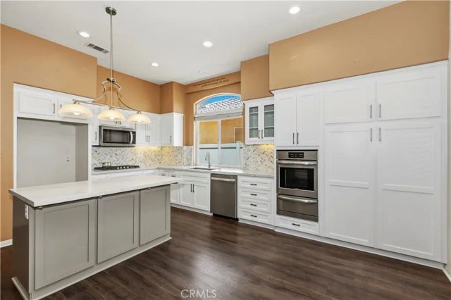 13481 Canyon View, Yucaipa, CA 92399