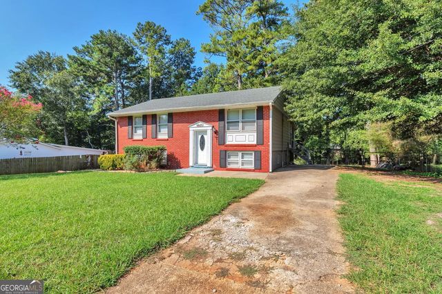 6671 Pelican Court, Riverdale, GA 30274