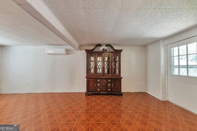 6671 Pelican Court, Riverdale, GA 30274