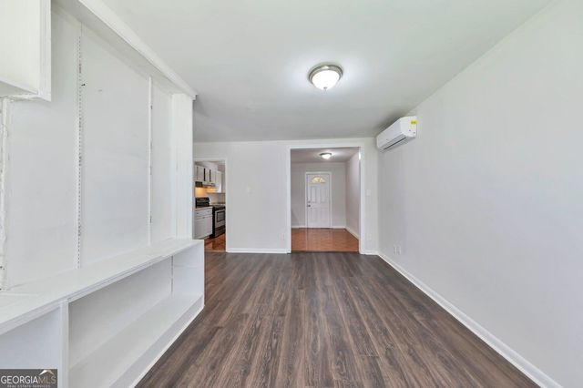 6671 Pelican Court, Riverdale, GA 30274