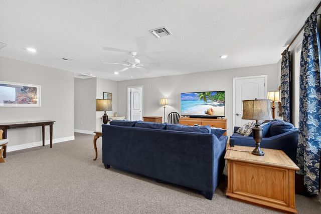 8275 Pedigree Circle, Lake Worth, FL 33467