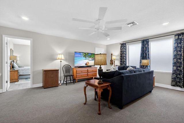 8275 Pedigree Circle, Lake Worth, FL 33467