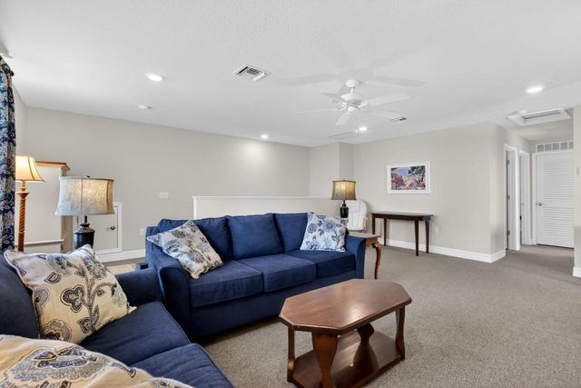 8275 Pedigree Circle, Lake Worth, FL 33467