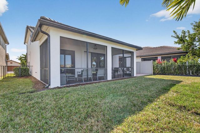 8275 Pedigree Circle, Lake Worth, FL 33467