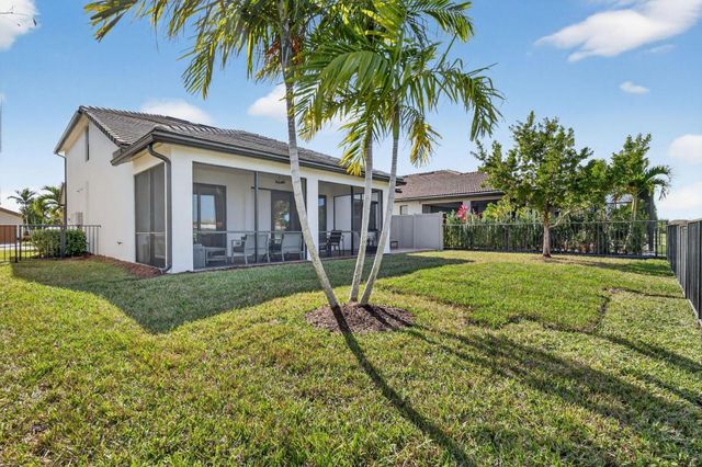 8275 Pedigree Circle, Lake Worth, FL 33467
