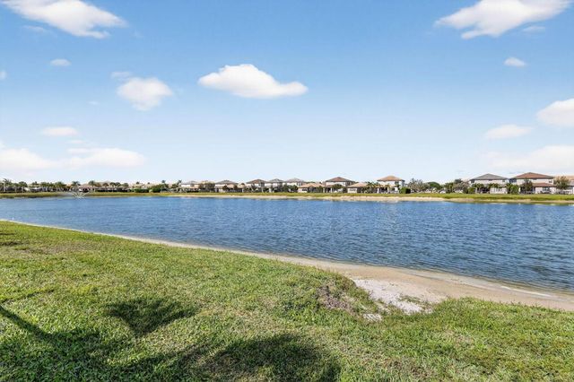 8275 Pedigree Circle, Lake Worth, FL 33467