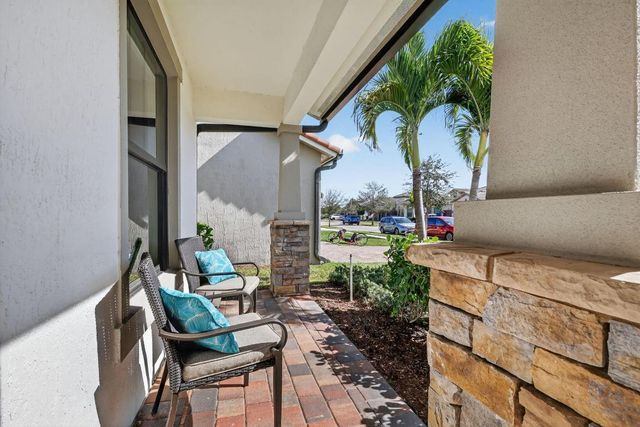 8275 Pedigree Circle, Lake Worth, FL 33467