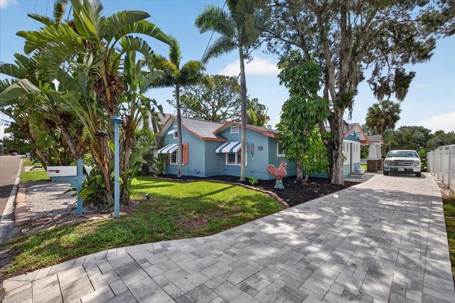 6202 RIVER ROAD, New Port Richey, FL 34652