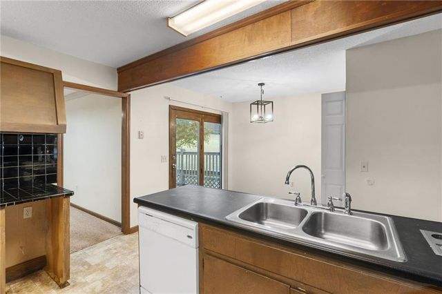 5303 Stone Trace, Gainesville, GA 30504