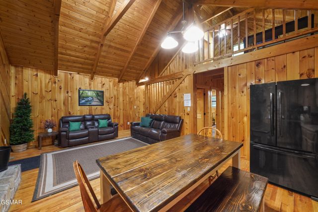 4164 Lumber Jack Way, Sevierville, TN 37876