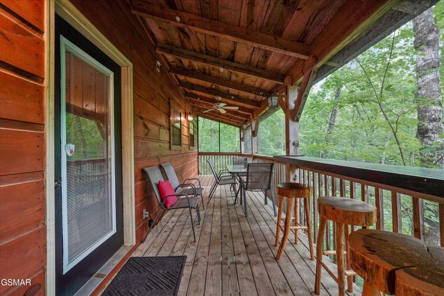 4164 Lumber Jack Way, Sevierville, TN 37876