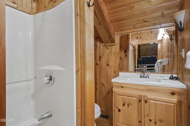 4164 Lumber Jack Way, Sevierville, TN 37876
