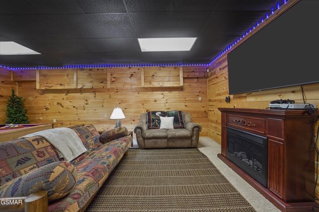 4164 Lumber Jack Way, Sevierville, TN 37876