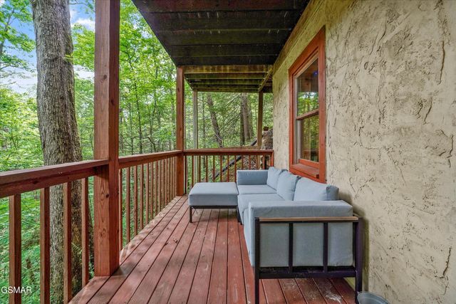 4164 Lumber Jack Way, Sevierville, TN 37876