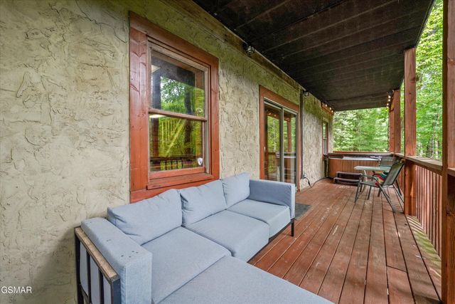 4164 Lumber Jack Way, Sevierville, TN 37876
