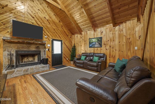 4164 Lumber Jack Way, Sevierville, TN 37876