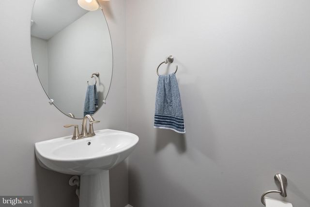 20700 WOOD QUAY DR, Sterling, VA 20166