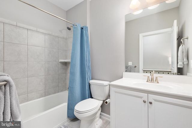 20700 WOOD QUAY DR, Sterling, VA 20166