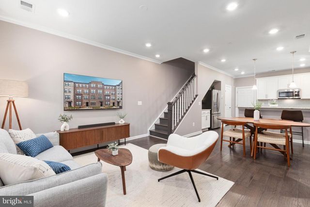 20700 WOOD QUAY DR, Sterling, VA 20166