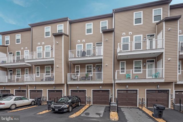 20700 WOOD QUAY DR, Sterling, VA 20166