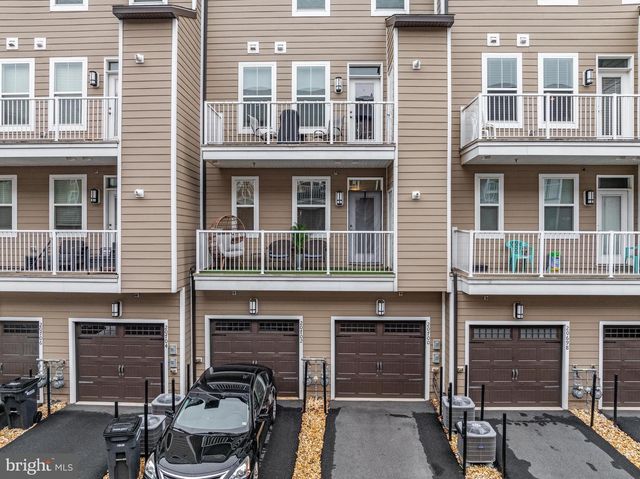 20700 WOOD QUAY DR, Sterling, VA 20166